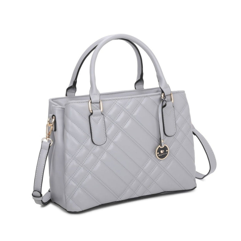 Elegant Quilted Handbag – A Perfect Blend of Style & Function.