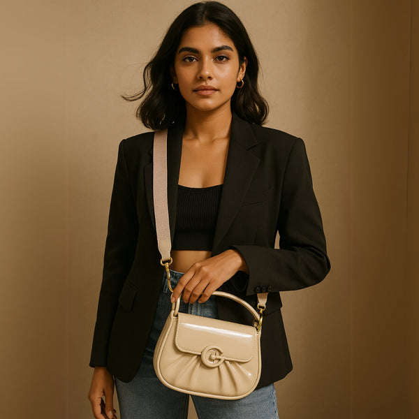 Beige Glossy Patent Leather Handbag with G Buckle – Elegant Everyday Purse