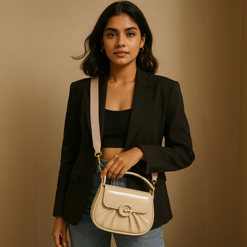 Beige Glossy Patent Leather Handbag with G Buckle – Elegant Everyday Purse