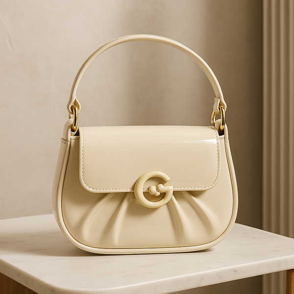 Beige Glossy Patent Leather Handbag with G Buckle – Elegant Everyday Purse