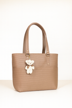 Large Capacity Fashion Shoulder Bag with Teddy Bear Charm for Work, School & Everyday Use